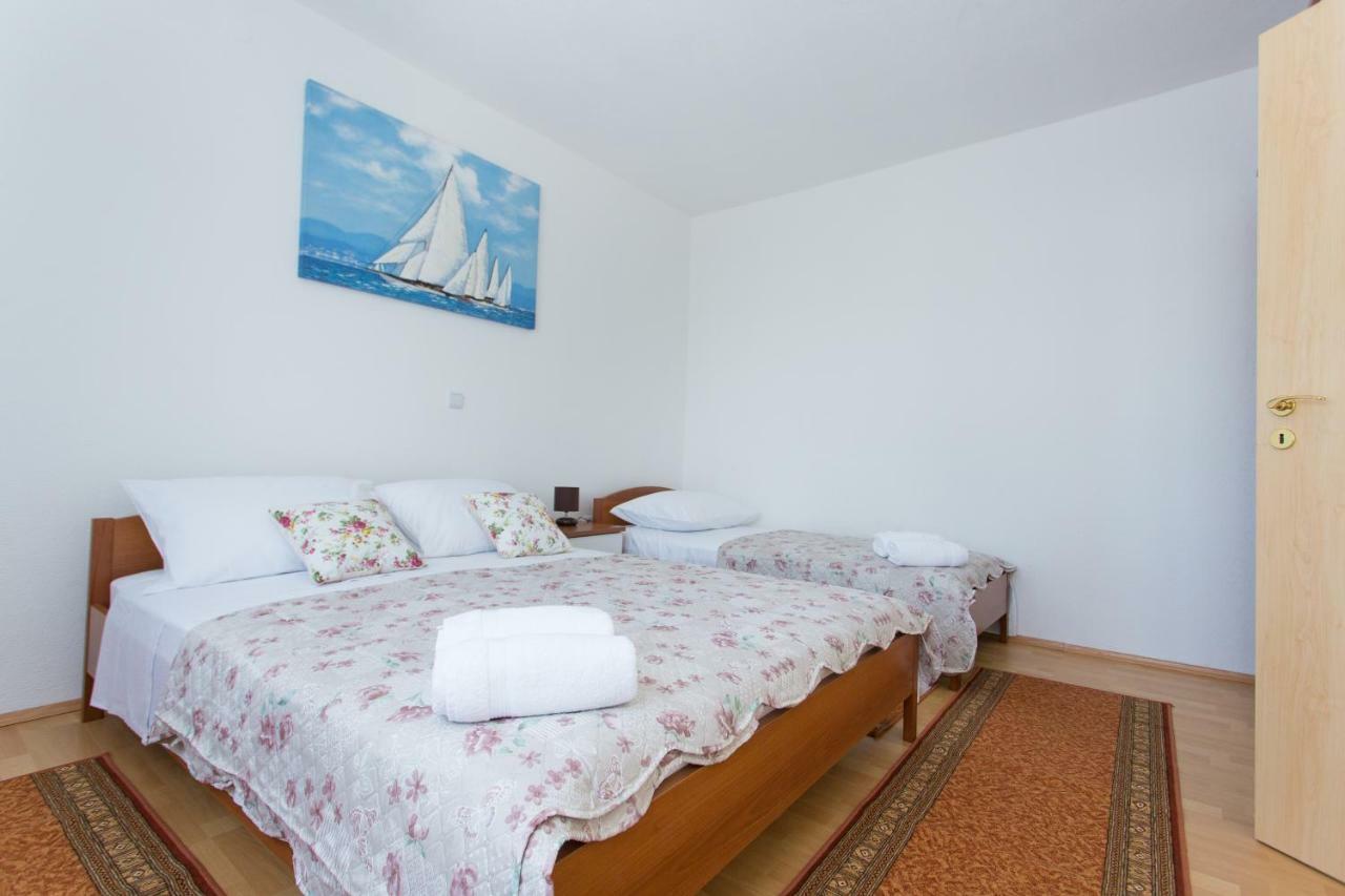 Appartamento Apartman Paula 1 Vinišće Esterno foto