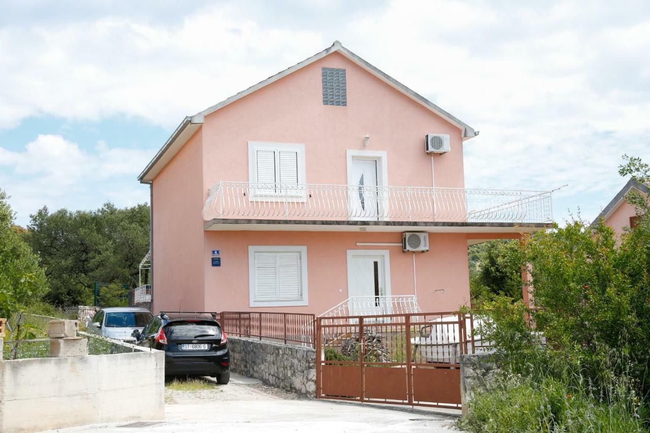 Appartamento Apartman Paula 1 Vinišće Esterno foto