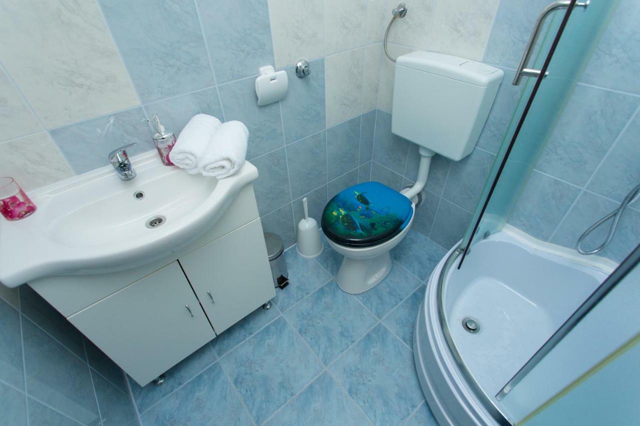 Appartamento Apartman Paula 1 Vinišće Esterno foto
